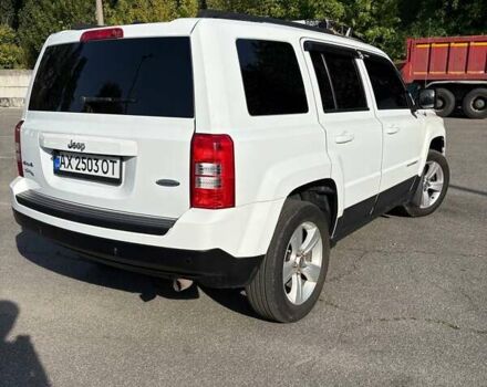 Белый Джип Патриот, объемом двигателя 2.36 л и пробегом 170 тыс. км за 11500 $, фото 3 на Automoto.ua