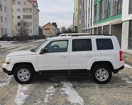 Білий Джип Patriot, об'ємом двигуна 2.4 л та пробігом 96 тис. км за 10500 $, фото 6 на Automoto.ua