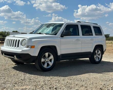 Белый Джип Патриот, объемом двигателя 2.4 л и пробегом 75 тыс. км за 7000 $, фото 2 на Automoto.ua