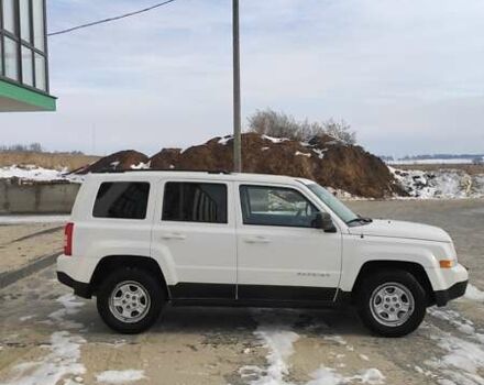 Белый Джип Патриот, объемом двигателя 2.4 л и пробегом 96 тыс. км за 10500 $, фото 3 на Automoto.ua