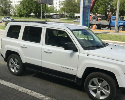 Белый Джип Патриот, объемом двигателя 2.4 л и пробегом 120 тыс. км за 10200 $, фото 1 на Automoto.ua