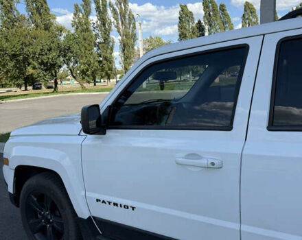 Білий Джип Patriot, об'ємом двигуна 1.97 л та пробігом 112 тис. км за 9999 $, фото 5 на Automoto.ua