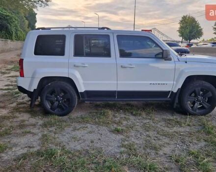 Белый Джип Патриот, объемом двигателя 2.4 л и пробегом 112 тыс. км за 11500 $, фото 5 на Automoto.ua