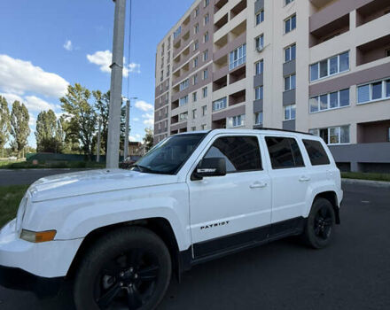 Білий Джип Patriot, об'ємом двигуна 1.97 л та пробігом 112 тис. км за 9999 $, фото 4 на Automoto.ua