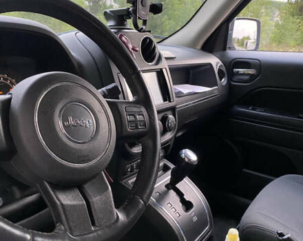 Білий Джип Patriot, об'ємом двигуна 2.36 л та пробігом 220 тис. км за 9000 $, фото 6 на Automoto.ua