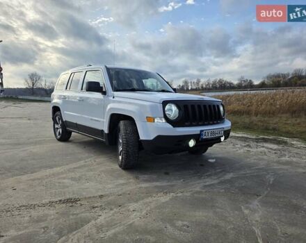 Белый Джип Патриот, объемом двигателя 2.36 л и пробегом 104 тыс. км за 11500 $, фото 1 на Automoto.ua