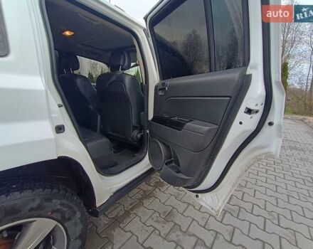 Білий Джип Patriot, об'ємом двигуна 2.36 л та пробігом 80 тис. км за 12700 $, фото 21 на Automoto.ua