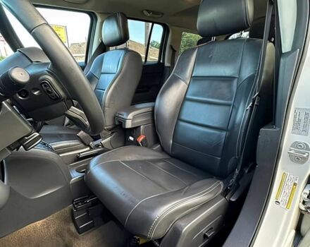 Білий Джип Patriot, об'ємом двигуна 2 л та пробігом 125 тис. км за 2100 $, фото 8 на Automoto.ua