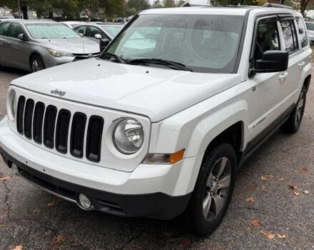Белый Джип Патриот, объемом двигателя 2.4 л и пробегом 53 тыс. км за 5400 $, фото 2 на Automoto.ua