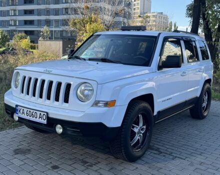 Белый Джип Патриот, объемом двигателя 2 л и пробегом 220 тыс. км за 9300 $, фото 1 на Automoto.ua