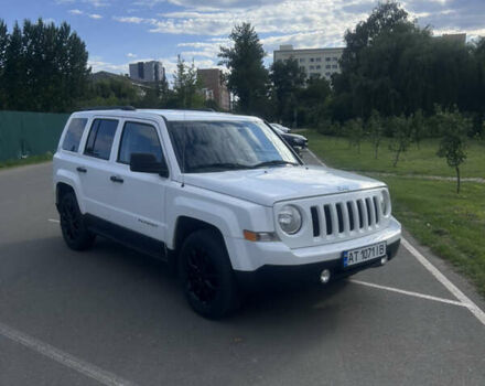 Білий Джип Patriot, об'ємом двигуна 2 л та пробігом 184 тис. км за 9950 $, фото 1 на Automoto.ua