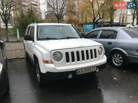 Білий Джип Patriot, об'ємом двигуна 2.36 л та пробігом 196 тис. км за 9600 $, фото 1 на Automoto.ua