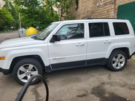 Джип Патриот 2014 в Киеве на Automoto.ua Белый Джип Патриот, объемом двигателя 2.4 л и пробегом 240 тыс. км за 8000 $, фото 1 на Automoto.ua