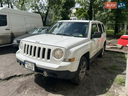 Джип Patriot 2014 у Києві на Automoto.ua Білий Джип Patriot, об'ємом двигуна 2.36 л та пробігом 191 тис. км за 11900 $, фото 1 на Automoto.ua