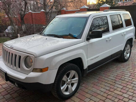 Белый Джип Патриот, объемом двигателя 2.36 л и пробегом 95 тыс. км за 10200 $, фото 1 на Automoto.ua