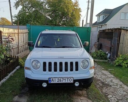 Белый Джип Патриот, объемом двигателя 2.36 л и пробегом 308 тыс. км за 8500 $, фото 1 на Automoto.ua