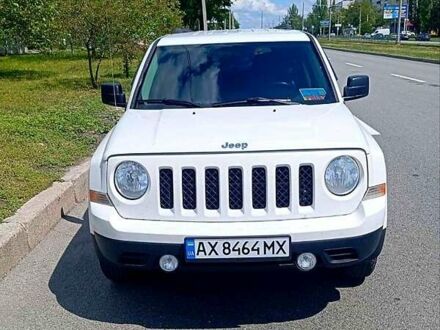 Джип Patriot 2015 у Харкові на Automoto.ua Білий Джип Patriot, об'ємом двигуна 2.4 л та пробігом 160 тис. км за 10999 $, фото 1 на Automoto.ua