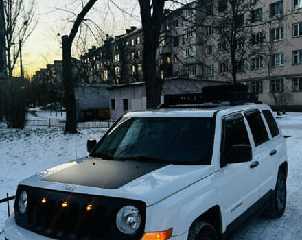 Белый Джип Патриот, объемом двигателя 2.4 л и пробегом 190 тыс. км за 10500 $, фото 1 на Automoto.ua