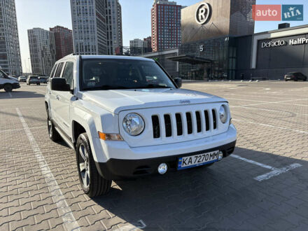 Джип Patriot 2016 у Києві на Automoto.ua Білий Джип Patriot, об'ємом двигуна 2.36 л та пробігом 120 тис. км за 11999 $, фото 1 на Automoto.ua