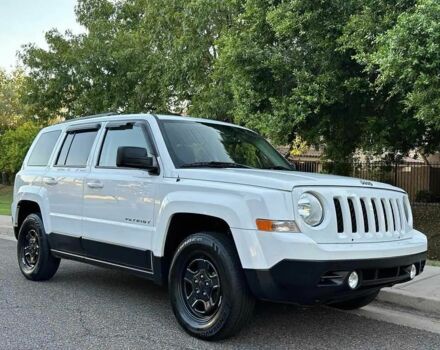 Білий Джип Patriot, об'ємом двигуна 2.4 л та пробігом 90 тис. км за 6900 $, фото 1 на Automoto.ua