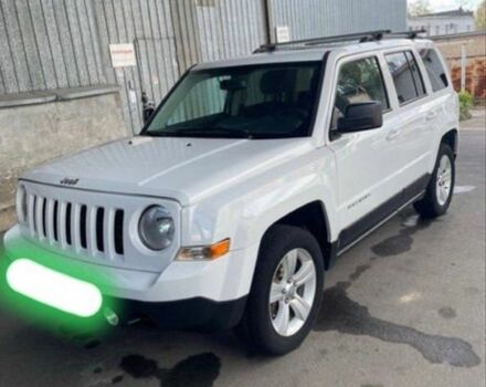 Білий Джип Patriot, об'ємом двигуна 2.4 л та пробігом 135 тис. км за 10000 $, фото 1 на Automoto.ua
