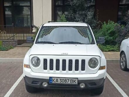 Білий Джип Patriot, об'ємом двигуна 2.36 л та пробігом 160 тис. км за 11500 $, фото 1 на Automoto.ua