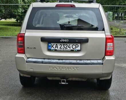 Бежевый Джип Патриот, объемом двигателя 2.36 л и пробегом 220 тыс. км за 7200 $, фото 6 на Automoto.ua