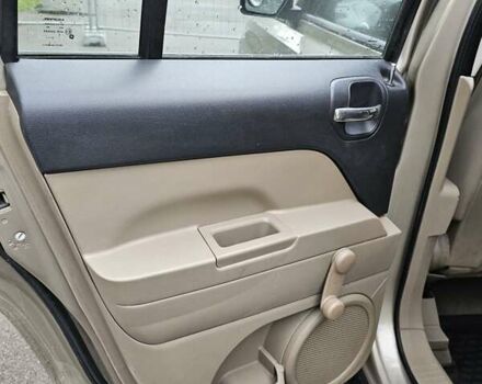 Бежевый Джип Патриот, объемом двигателя 2.36 л и пробегом 220 тыс. км за 7200 $, фото 16 на Automoto.ua