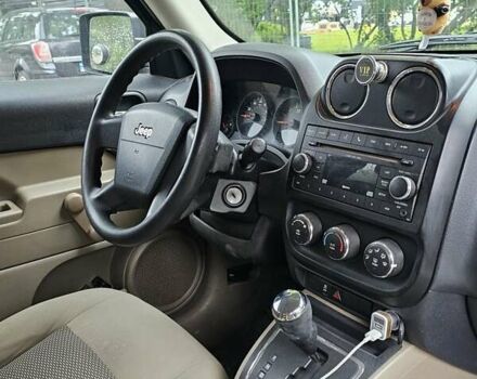 Бежевый Джип Патриот, объемом двигателя 2.36 л и пробегом 220 тыс. км за 7200 $, фото 22 на Automoto.ua