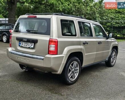 Бежевый Джип Патриот, объемом двигателя 2.36 л и пробегом 220 тыс. км за 7200 $, фото 5 на Automoto.ua