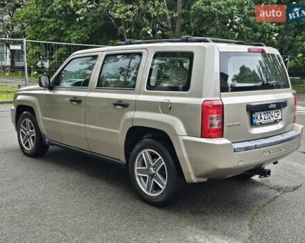 Бежевый Джип Патриот, объемом двигателя 2.36 л и пробегом 220 тыс. км за 7200 $, фото 8 на Automoto.ua