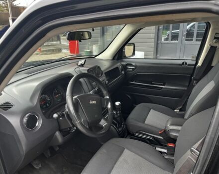Черный Джип Патриот, объемом двигателя 2 л и пробегом 226 тыс. км за 3100 $, фото 4 на Automoto.ua