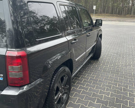 Черный Джип Патриот, объемом двигателя 2 л и пробегом 269 тыс. км за 8300 $, фото 6 на Automoto.ua