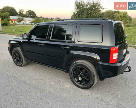 Черный Джип Патриот, объемом двигателя 2.36 л и пробегом 251 тыс. км за 6250 $, фото 6 на Automoto.ua
