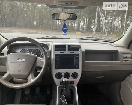 Черный Джип Патриот, объемом двигателя 2 л и пробегом 269 тыс. км за 8300 $, фото 10 на Automoto.ua