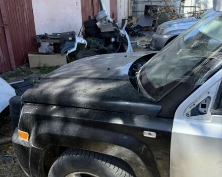 Черный Джип Патриот, объемом двигателя 2 л и пробегом 200 тыс. км за 3000 $, фото 4 на Automoto.ua