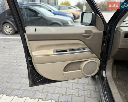 Чорний Джип Patriot, об'ємом двигуна 2.36 л та пробігом 204 тис. км за 7900 $, фото 16 на Automoto.ua