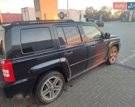 Черный Джип Патриот, объемом двигателя 2.36 л и пробегом 280 тыс. км за 4500 $, фото 4 на Automoto.ua
