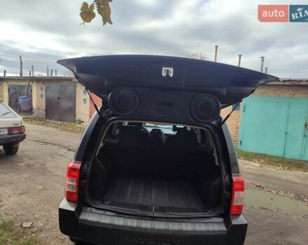 Черный Джип Патриот, объемом двигателя 2.36 л и пробегом 280 тыс. км за 4500 $, фото 7 на Automoto.ua