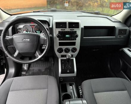 Черный Джип Патриот, объемом двигателя 2.36 л и пробегом 150 тыс. км за 7900 $, фото 19 на Automoto.ua