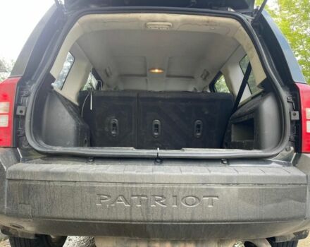 Чорний Джип Patriot, об'ємом двигуна 2.4 л та пробігом 240 тис. км за 6200 $, фото 3 на Automoto.ua