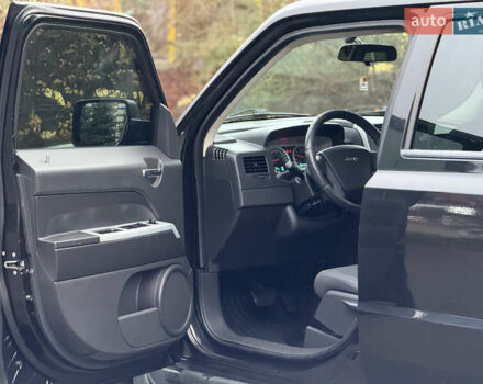 Черный Джип Патриот, объемом двигателя 2.36 л и пробегом 150 тыс. км за 7900 $, фото 27 на Automoto.ua