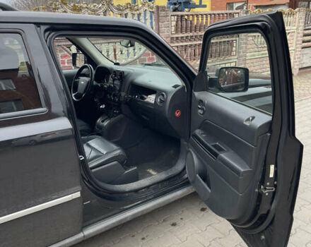 Чорний Джип Patriot, об'ємом двигуна 2.4 л та пробігом 225 тис. км за 9300 $, фото 7 на Automoto.ua