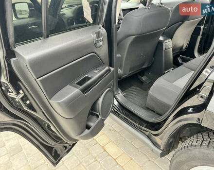 Черный Джип Патриот, объемом двигателя 2.14 л и пробегом 283 тыс. км за 9999 $, фото 26 на Automoto.ua