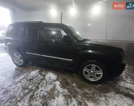 Черный Джип Патриот, объемом двигателя 2.14 л и пробегом 224 тыс. км за 10800 $, фото 1 на Automoto.ua