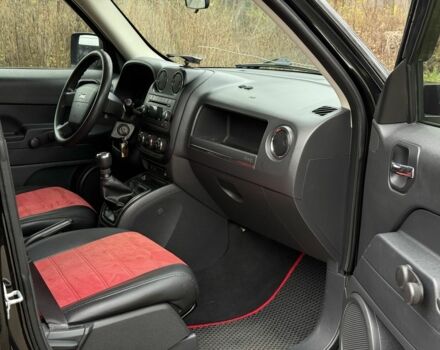 Чорний Джип Patriot, об'ємом двигуна 2 л та пробігом 240 тис. км за 8500 $, фото 14 на Automoto.ua