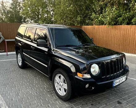 Чорний Джип Patriot, об'ємом двигуна 2 л та пробігом 300 тис. км за 8500 $, фото 1 на Automoto.ua