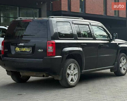 Черный Джип Патриот, объемом двигателя 2.14 л и пробегом 226 тыс. км за 11000 $, фото 5 на Automoto.ua