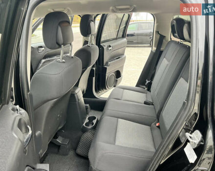 Черный Джип Патриот, объемом двигателя 2.14 л и пробегом 283 тыс. км за 9999 $, фото 17 на Automoto.ua