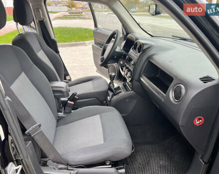 Черный Джип Патриот, объемом двигателя 2.14 л и пробегом 283 тыс. км за 9999 $, фото 20 на Automoto.ua